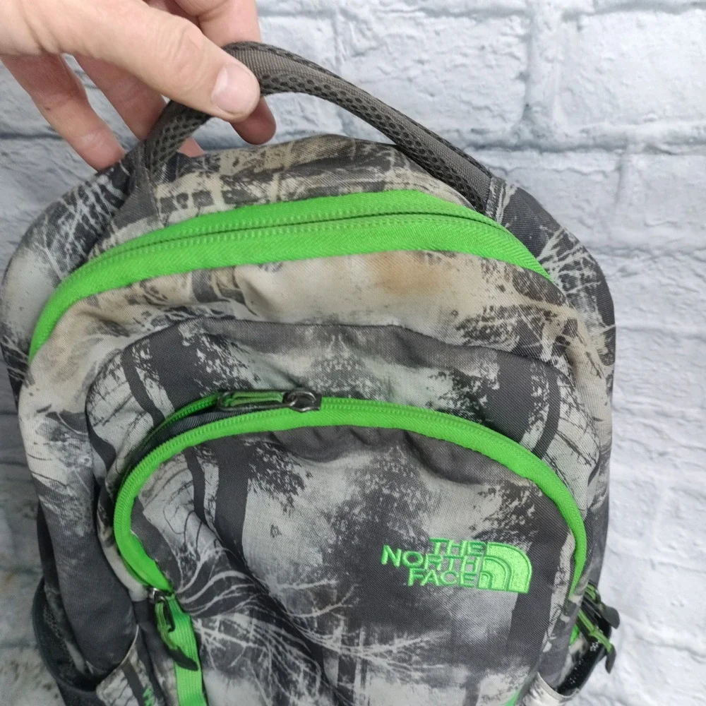 The North Face Vault Backpack Grey Green Tree Camo FlexVent Daypack s9